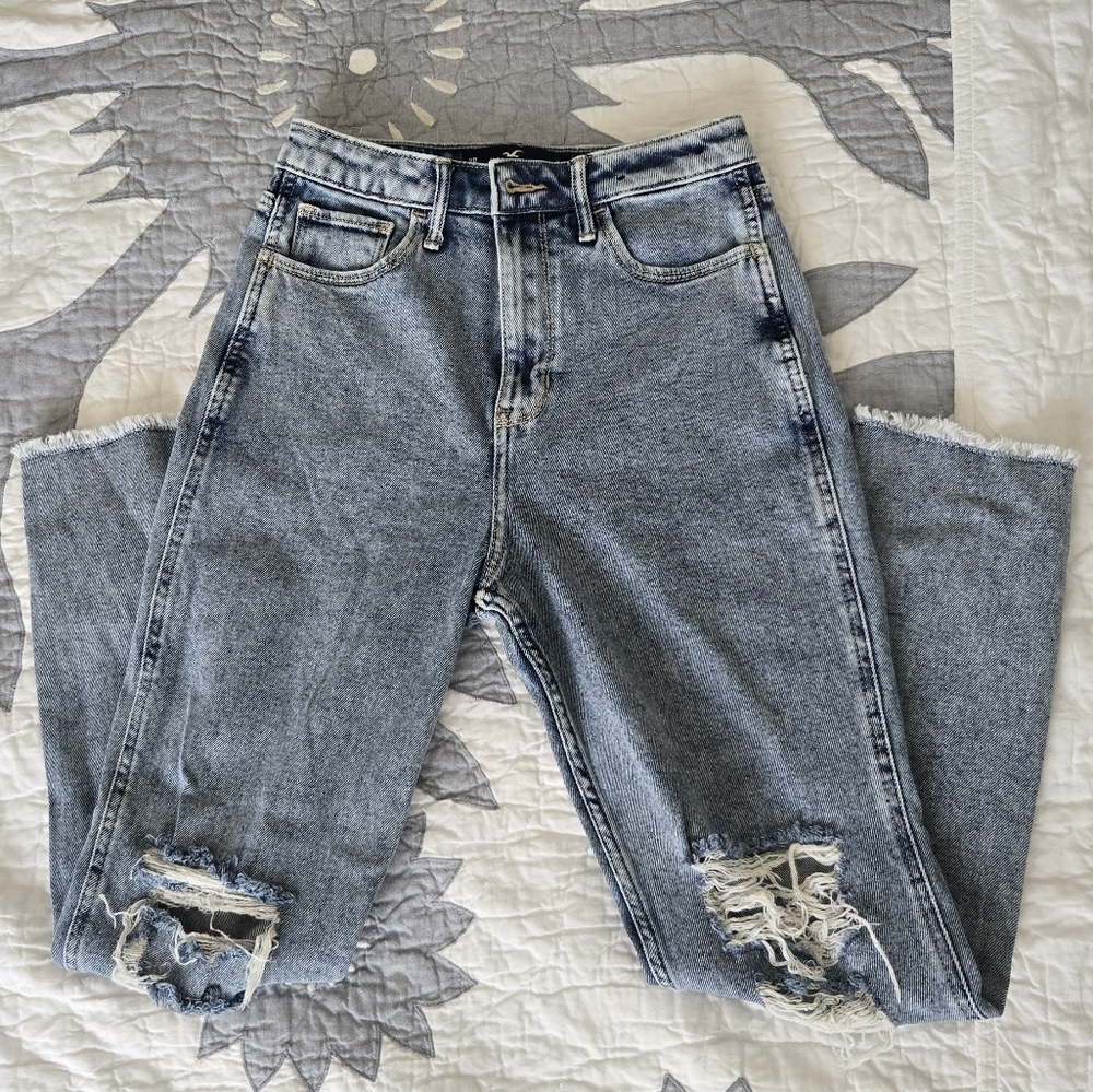 Hollister Ultra High-rise Vintage Distressed Jeans Size 26